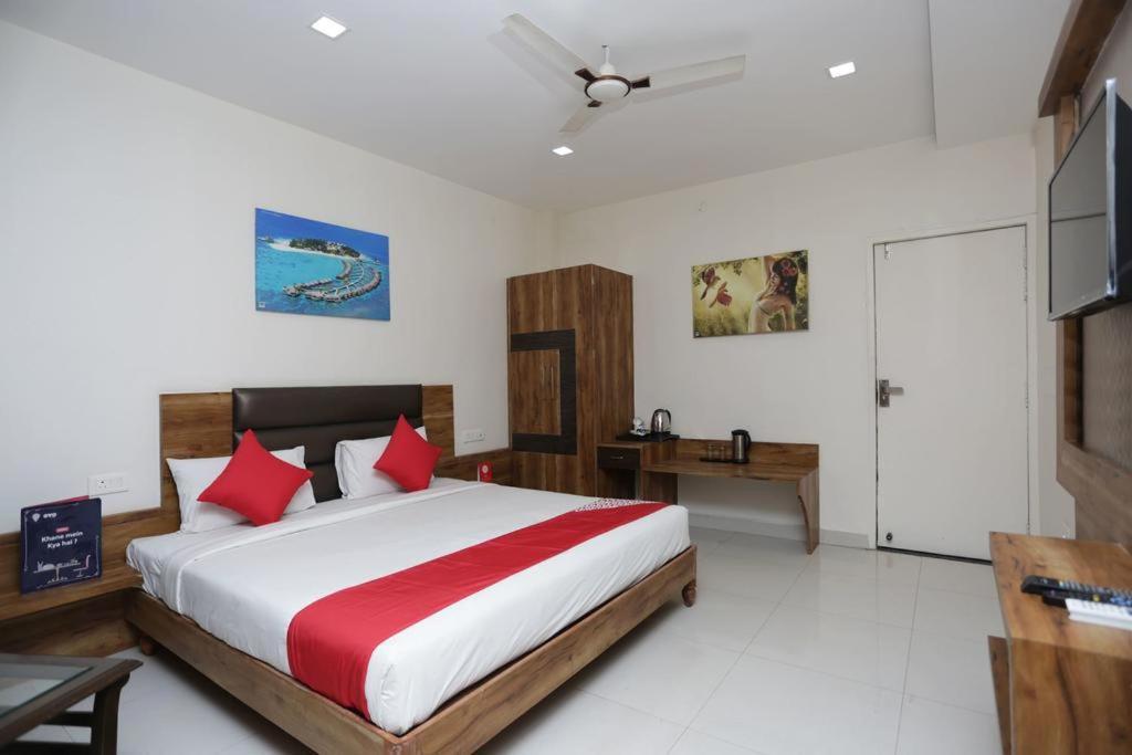 Hotel Rajmohan Palace Гвалиор Экстерьер фото
